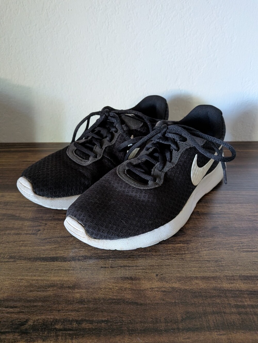 Nike Tanjun Sneakers - Sz 8
